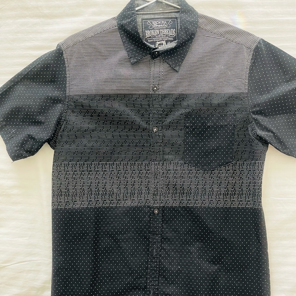Men's Black and Gray Button Down Shirt